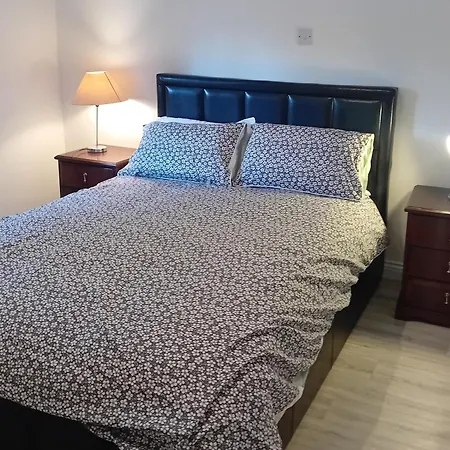 Annaswood Self Catering Apartamento